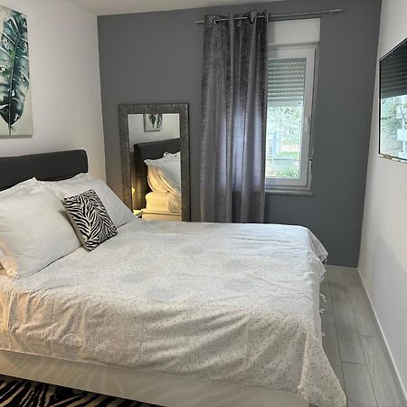Apartman Magnolija Umag Exteriör bild